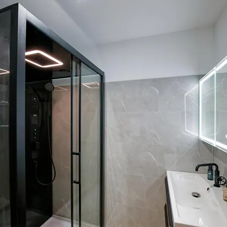 Embrun -residence La Dune Blanche -acces Piscine